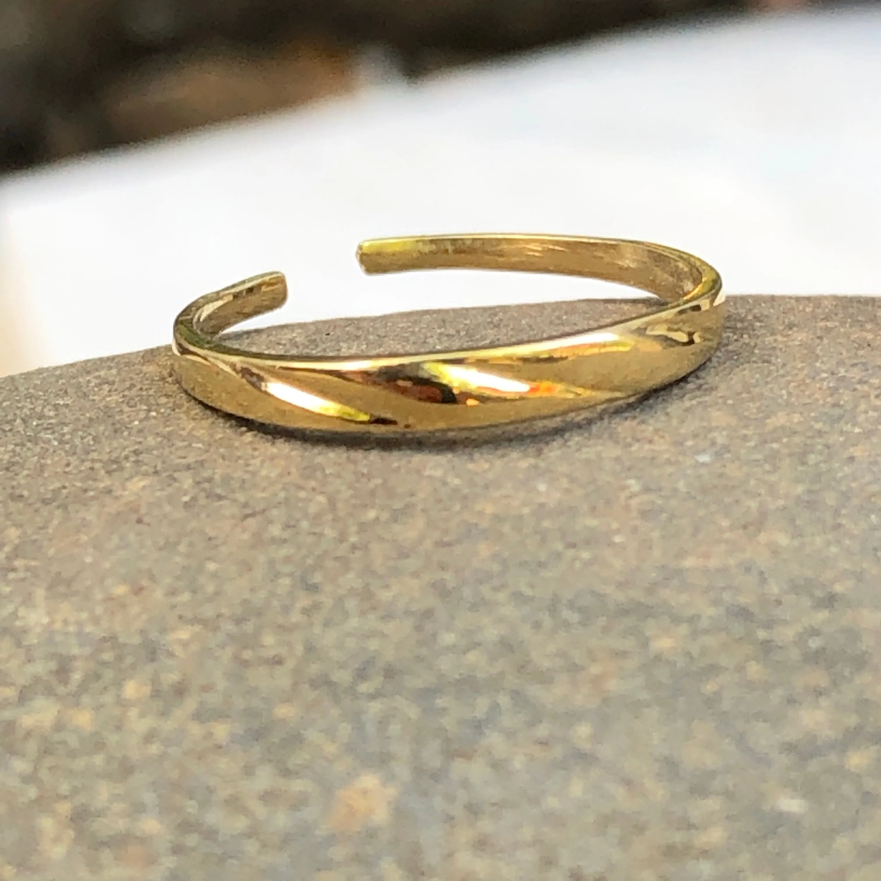 14KT Yellow Gold Polished Fancy Diamond-Cut Toe Ring