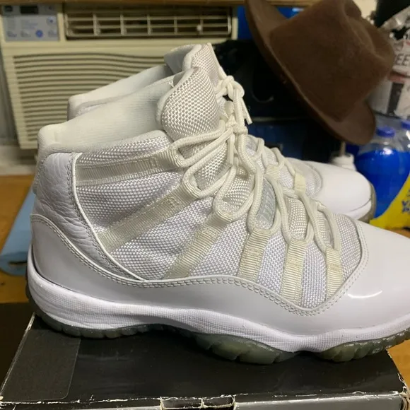 Air Jordan 11 GS Silver Anniversary