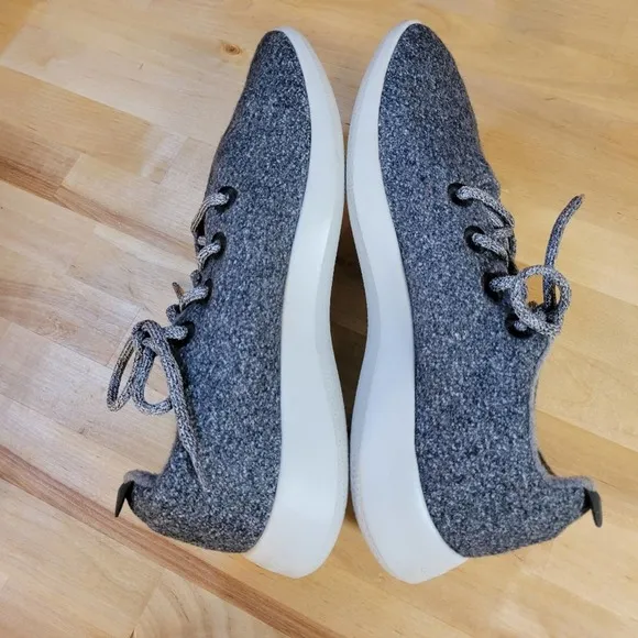 Allbirds Men's Wool Runner  Dark Gray With Gray Soles Size 9