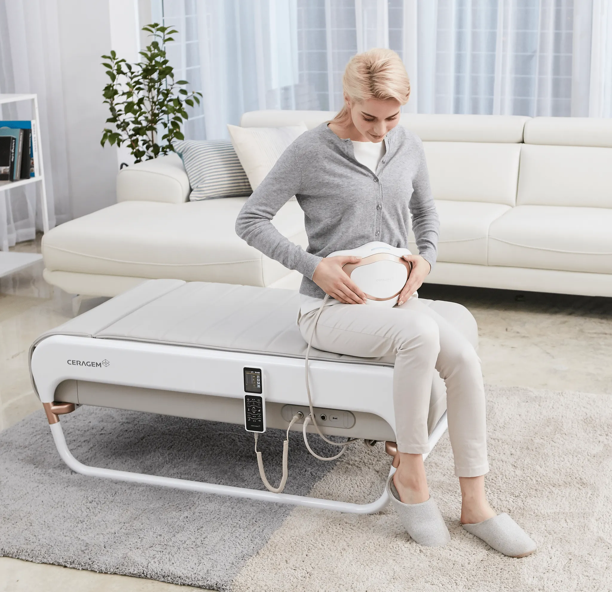 CERAGEM V4 Therapeutic Thermal Massage Bed