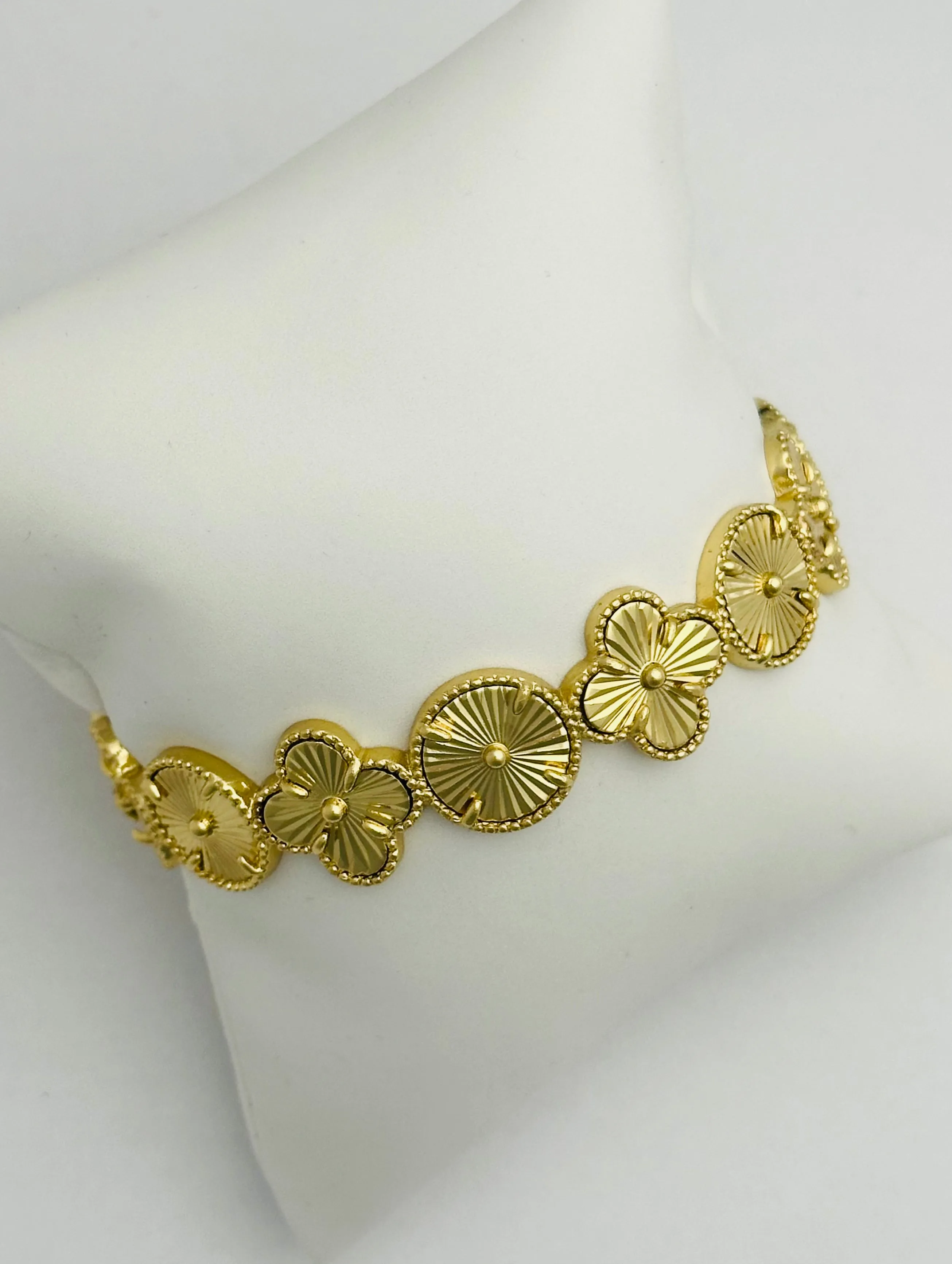 Clover Cuff