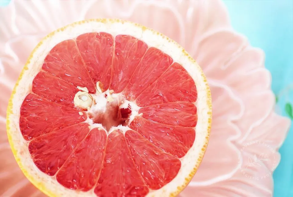 GRAPEFRUIT essential oil