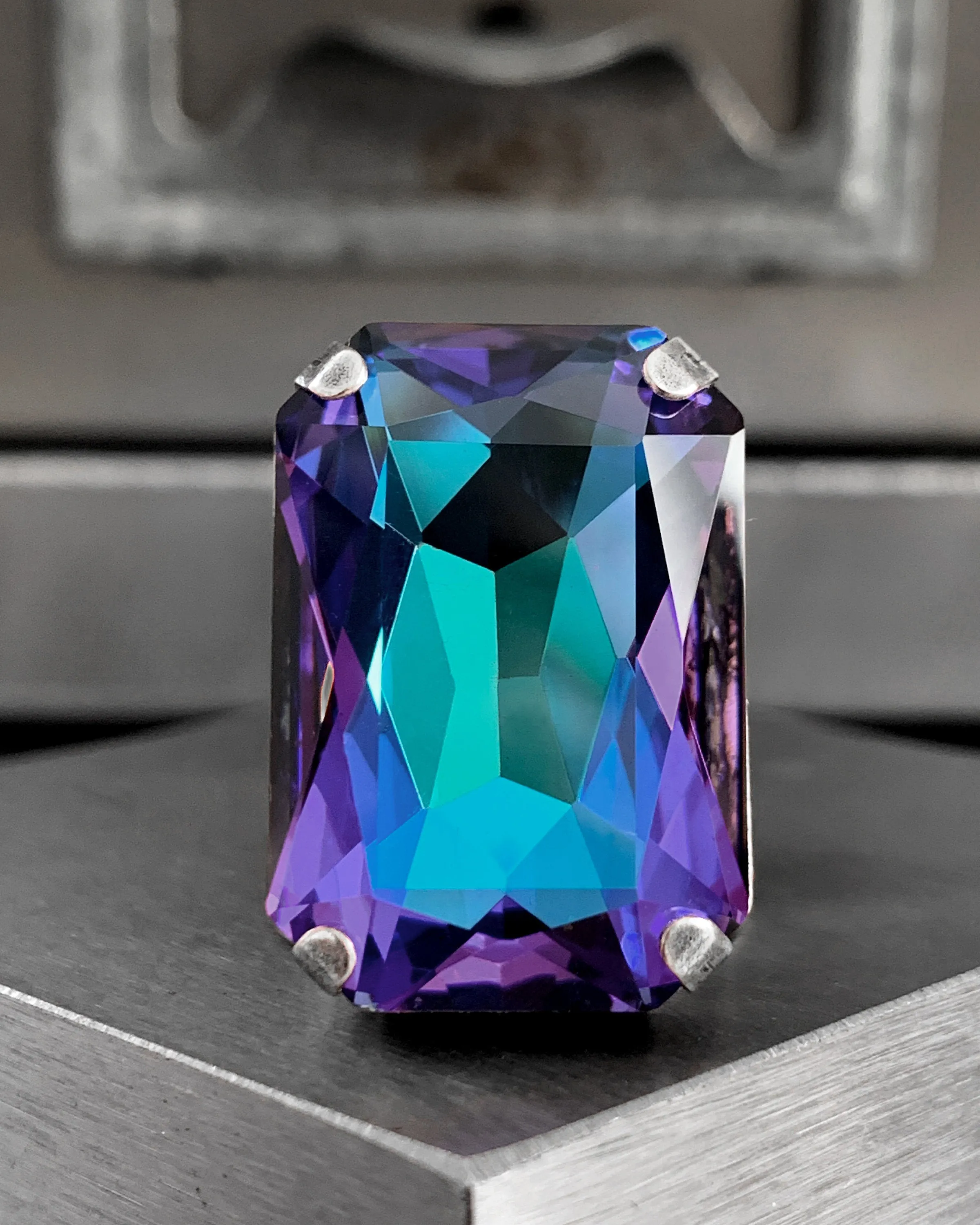 ILLUSION - Large Heliotrope Crystal Ring