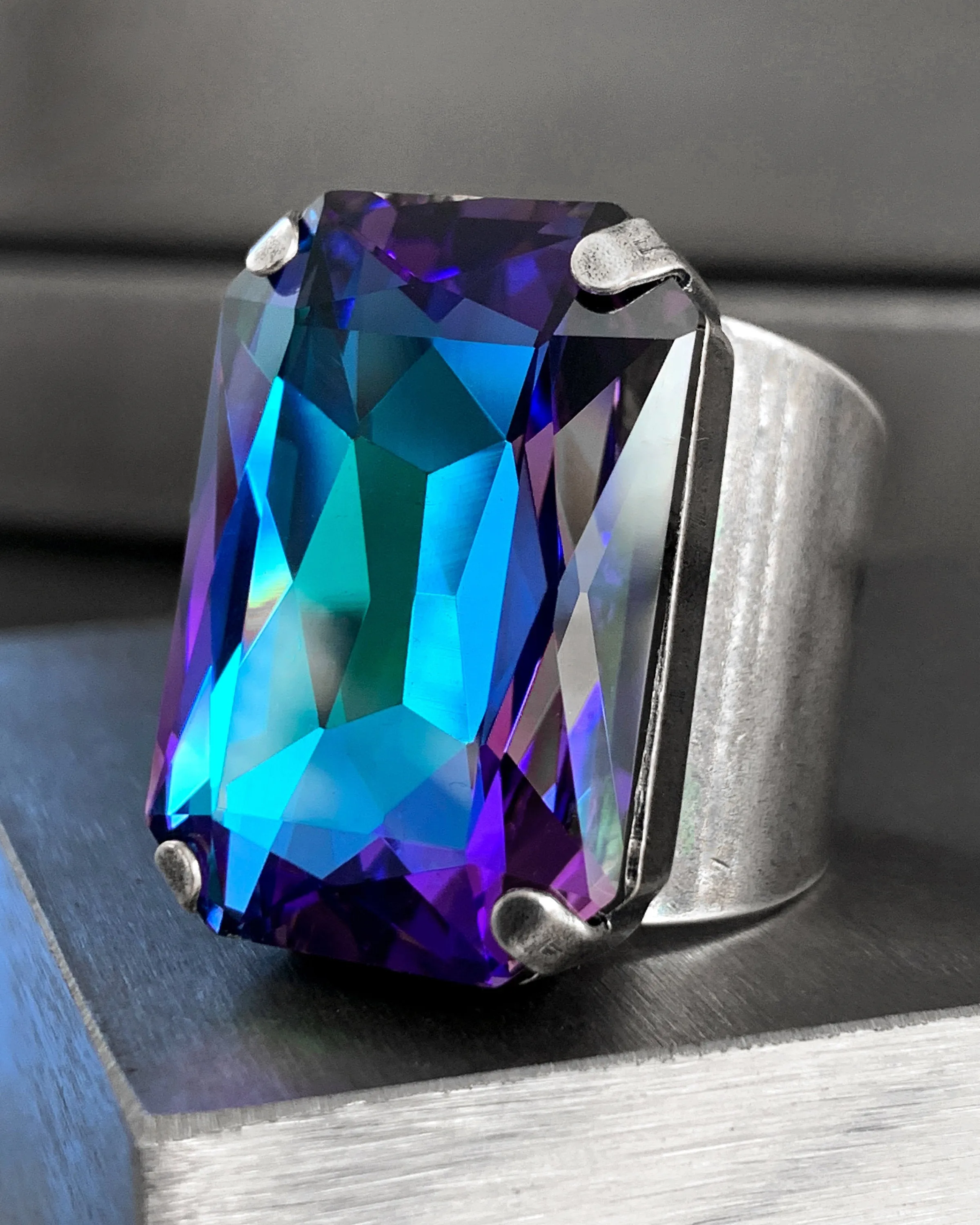 ILLUSION - Large Heliotrope Crystal Ring