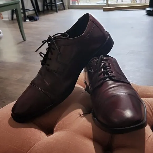 JOHNSTON &amp; MURPHY MENS LEATHER BURGUNDY OXFORDS SIZE 11 MADE IN INDIA