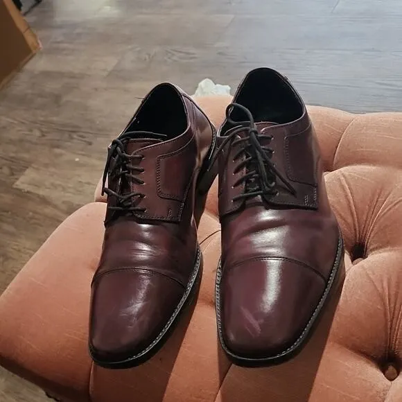 JOHNSTON &amp; MURPHY MENS LEATHER BURGUNDY OXFORDS SIZE 11 MADE IN INDIA