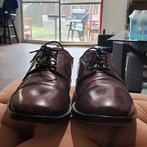 JOHNSTON &amp; MURPHY MENS LEATHER BURGUNDY OXFORDS SIZE 11 MADE IN INDIA