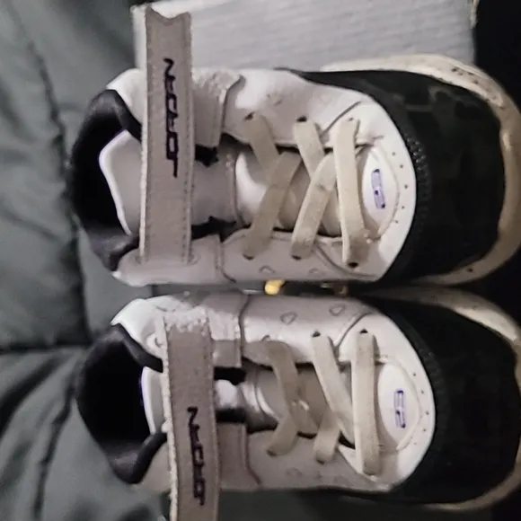 Jordan B'Loyal (TD) in box