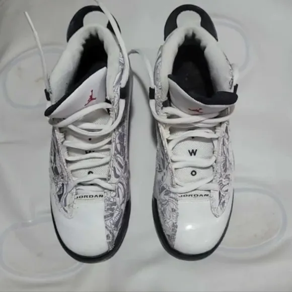 Jordan Dub Zero's GS size 5.5Y