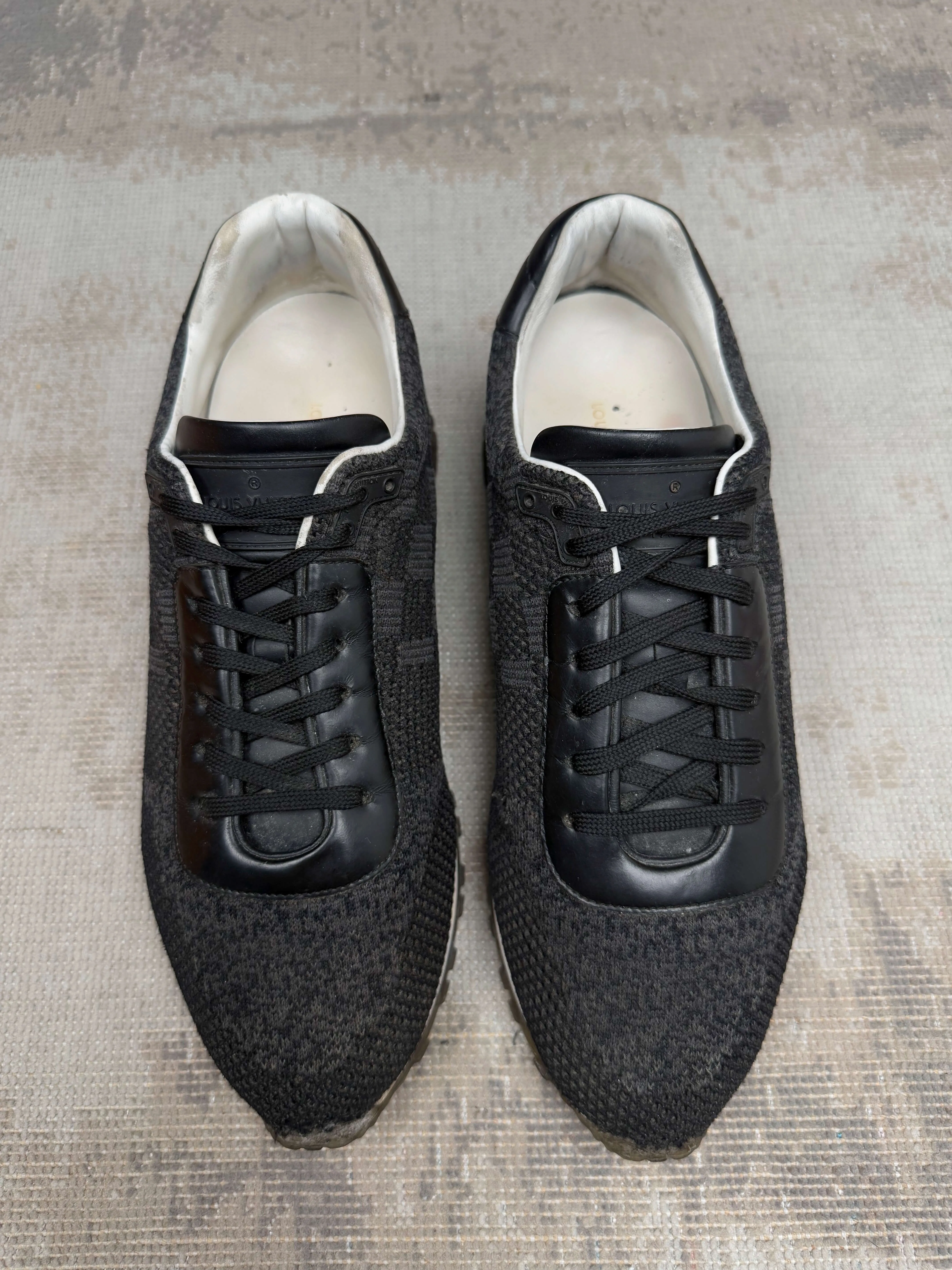 Louis Vuitton Run Away - Black