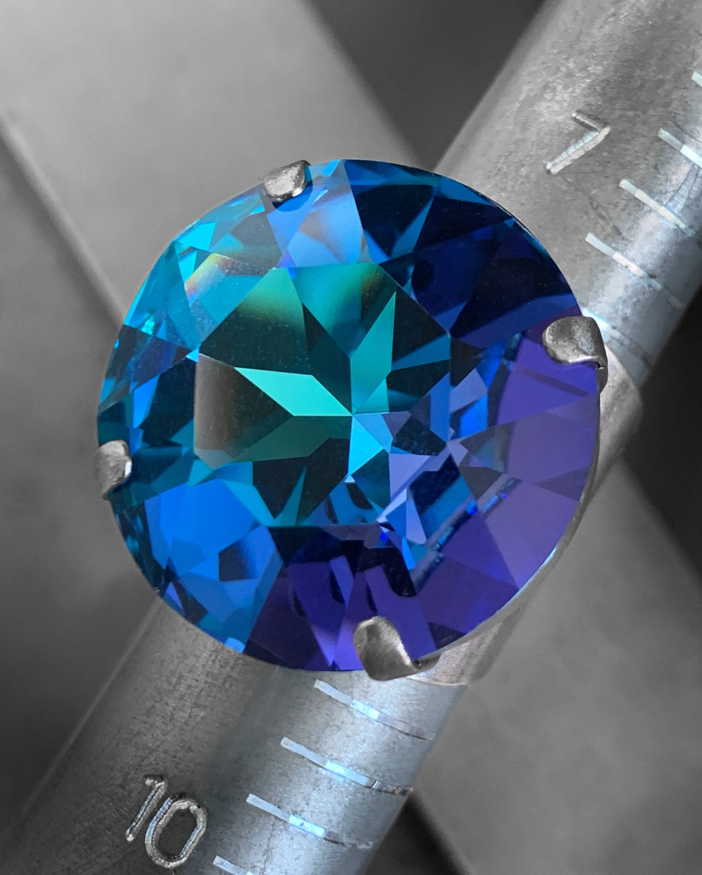 MAGICIAN - Large Round Crystal Ring in Cobalt Blue & Purple