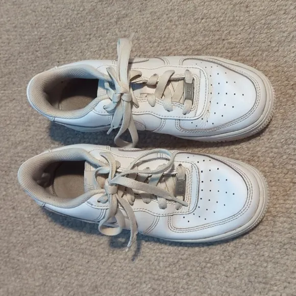 Nike Air Force 1 LE GS Low Triple White Shoes DH2920-111 5.5Y Women's 7