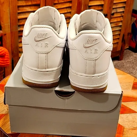 Nike Air Force 1 Low White Men Shoes Gum Soles Size 9