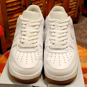 Nike Air Force 1 Low White Men Shoes Gum Soles Size 9