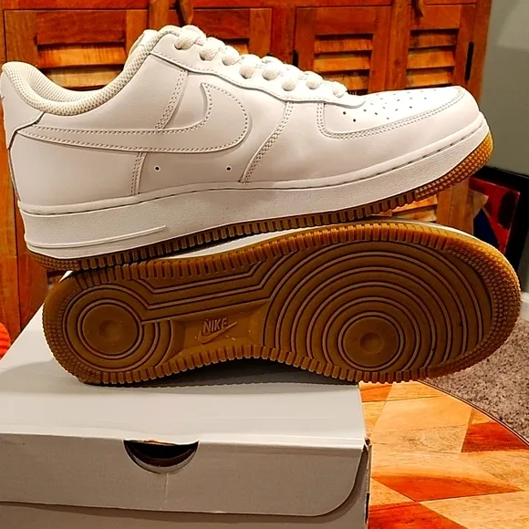Nike Air Force 1 Low White Men Shoes Gum Soles Size 9