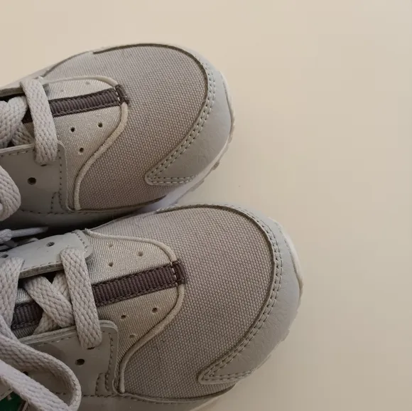 Nike Kids Hurache Gray/Teal Size 13