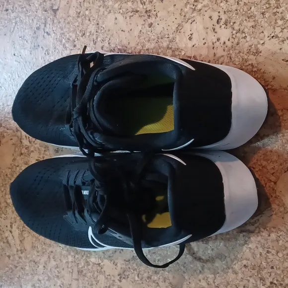 Nike Men's Air Zoom Pegasus 38 Size 9 2021