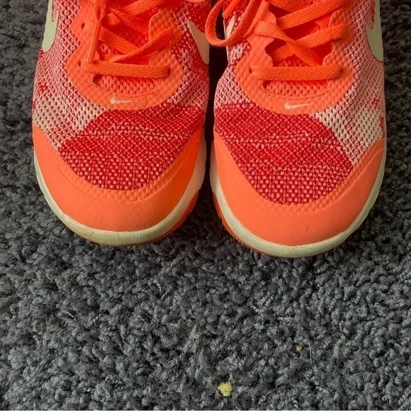 𝅺nike Running Sneaker Pink Orange Size 8