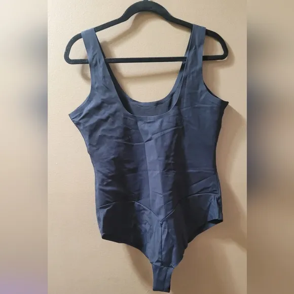 NWT Pinsy Bonded Scoop Tank Shapesuit Size 1X Black