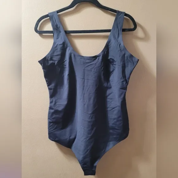 NWT Pinsy Bonded Scoop Tank Shapesuit Size 1X Black
