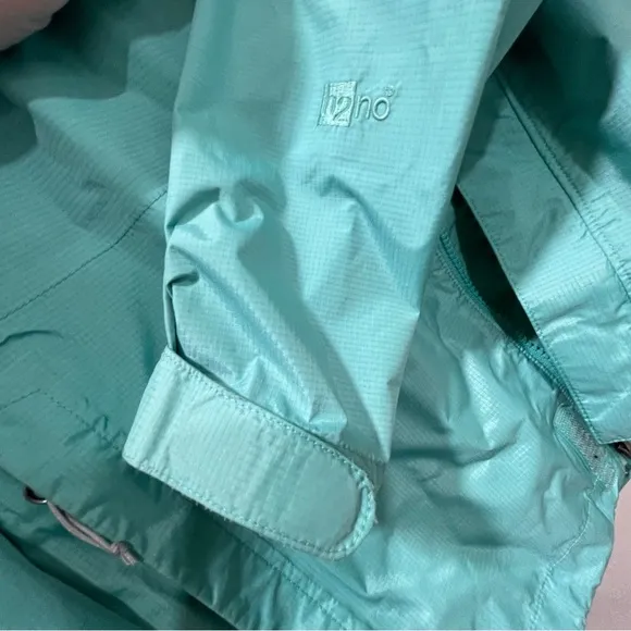 Patagonia Women's Medium Torrent Shell Rain Jacket Fresh Teal H2NO Hooded