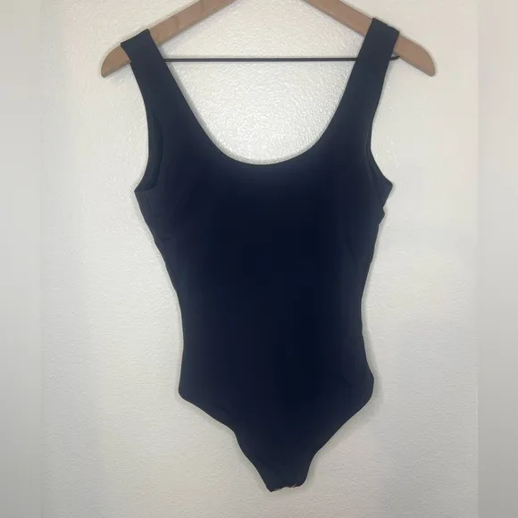 Pinsy Scoop Tank Hourglass Shapewear Thong Bodysuit Medium