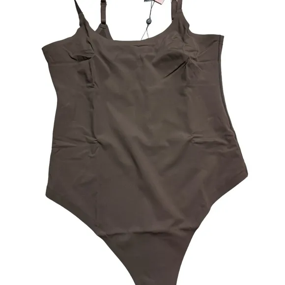 Pinsy Spaghetti Scoop Shapesuit NWT Size L