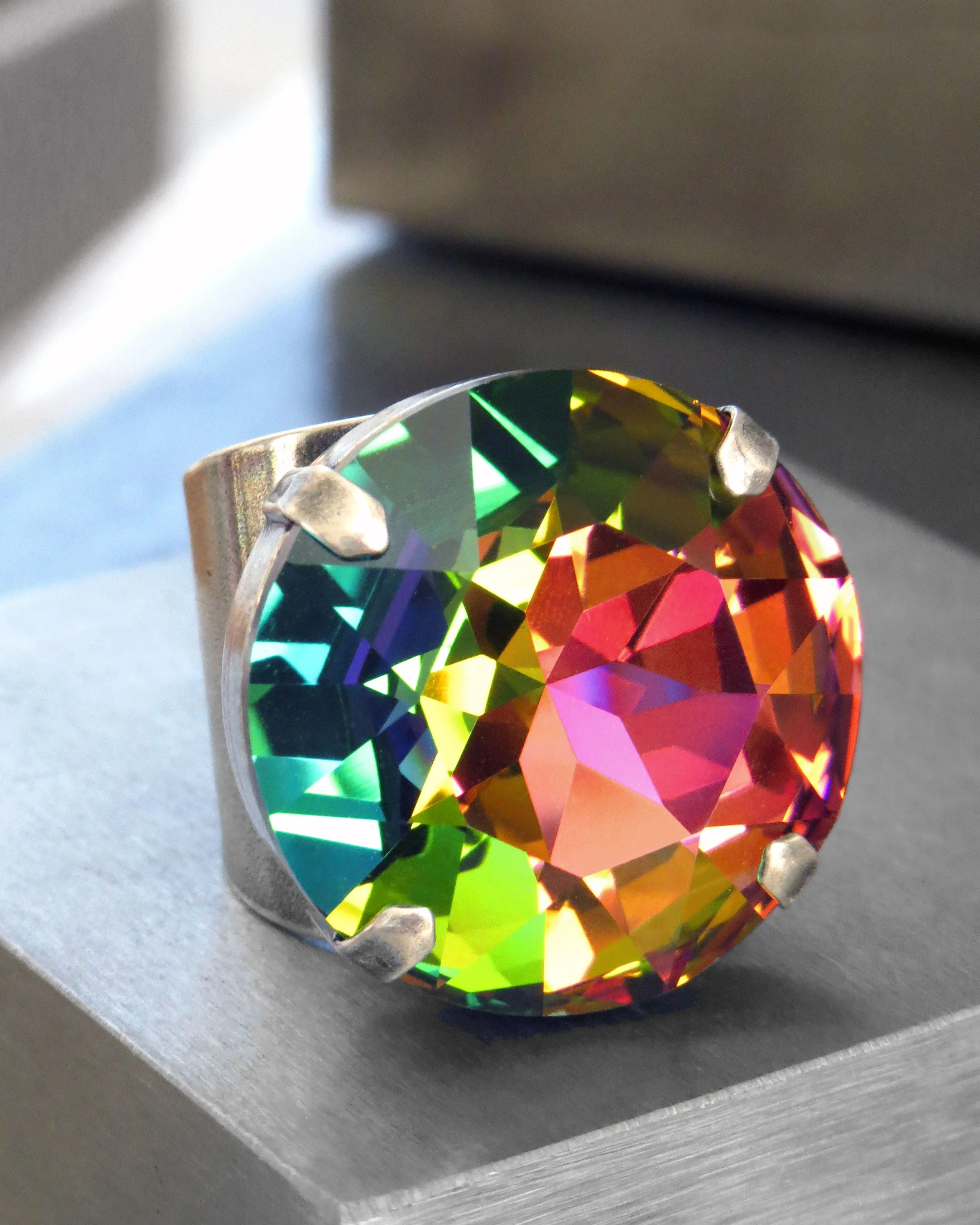 SHOWTIME V2 - Large Round Rainbow Crystal Ring