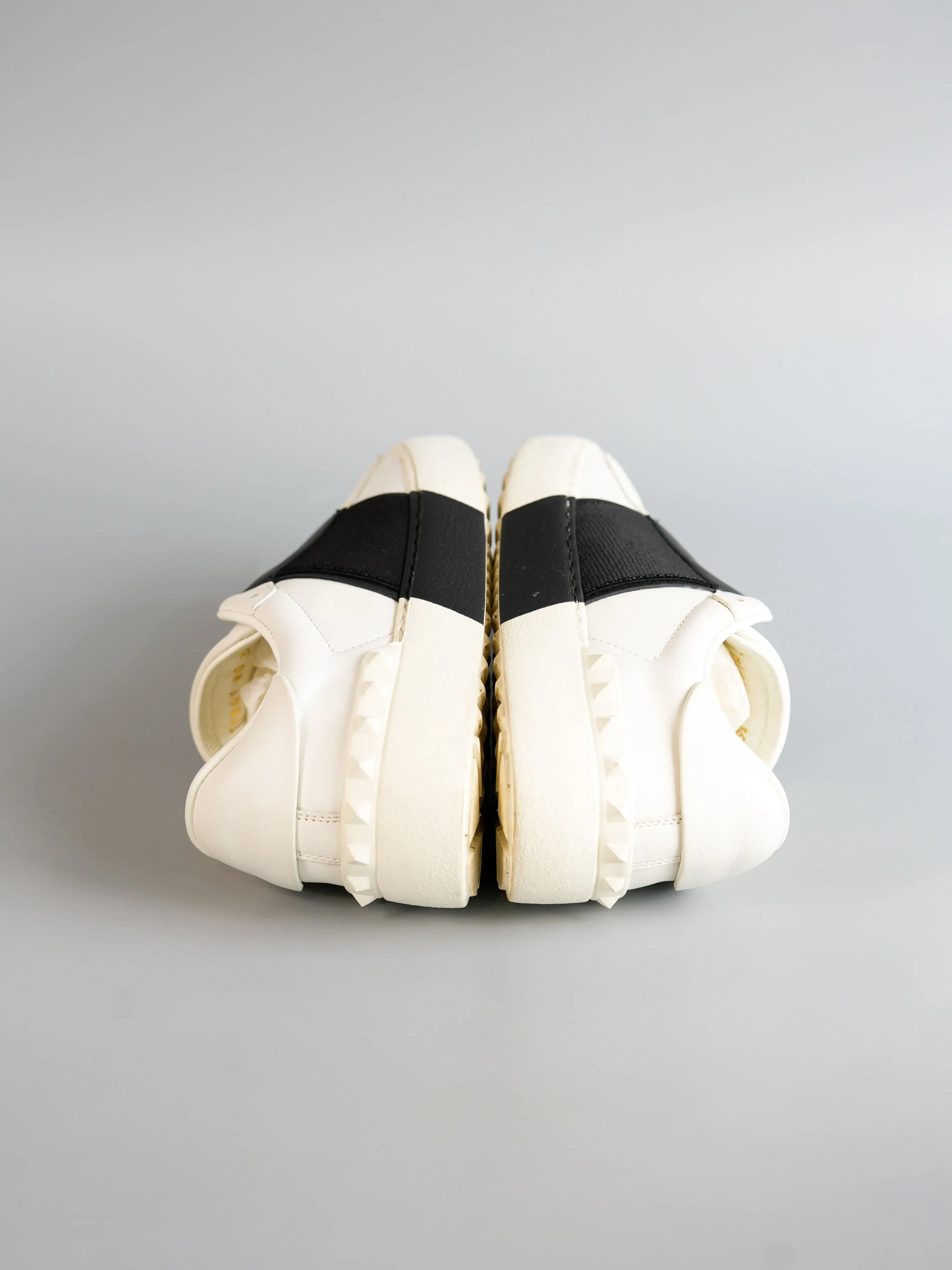 Stud Laceless White/Black Sneakers Size 35 (24cm)