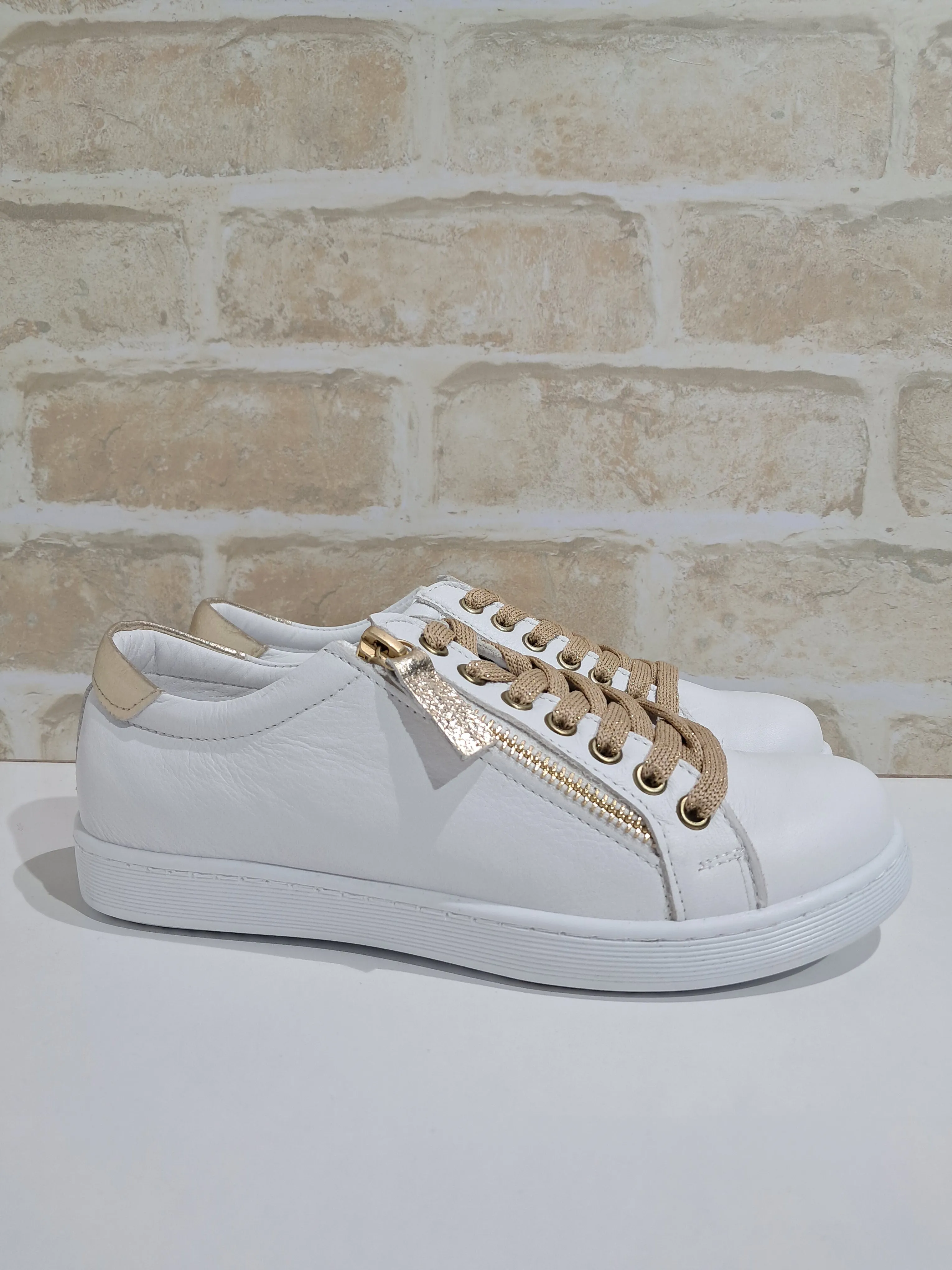 Token Fresh White/Gold by Rilassare