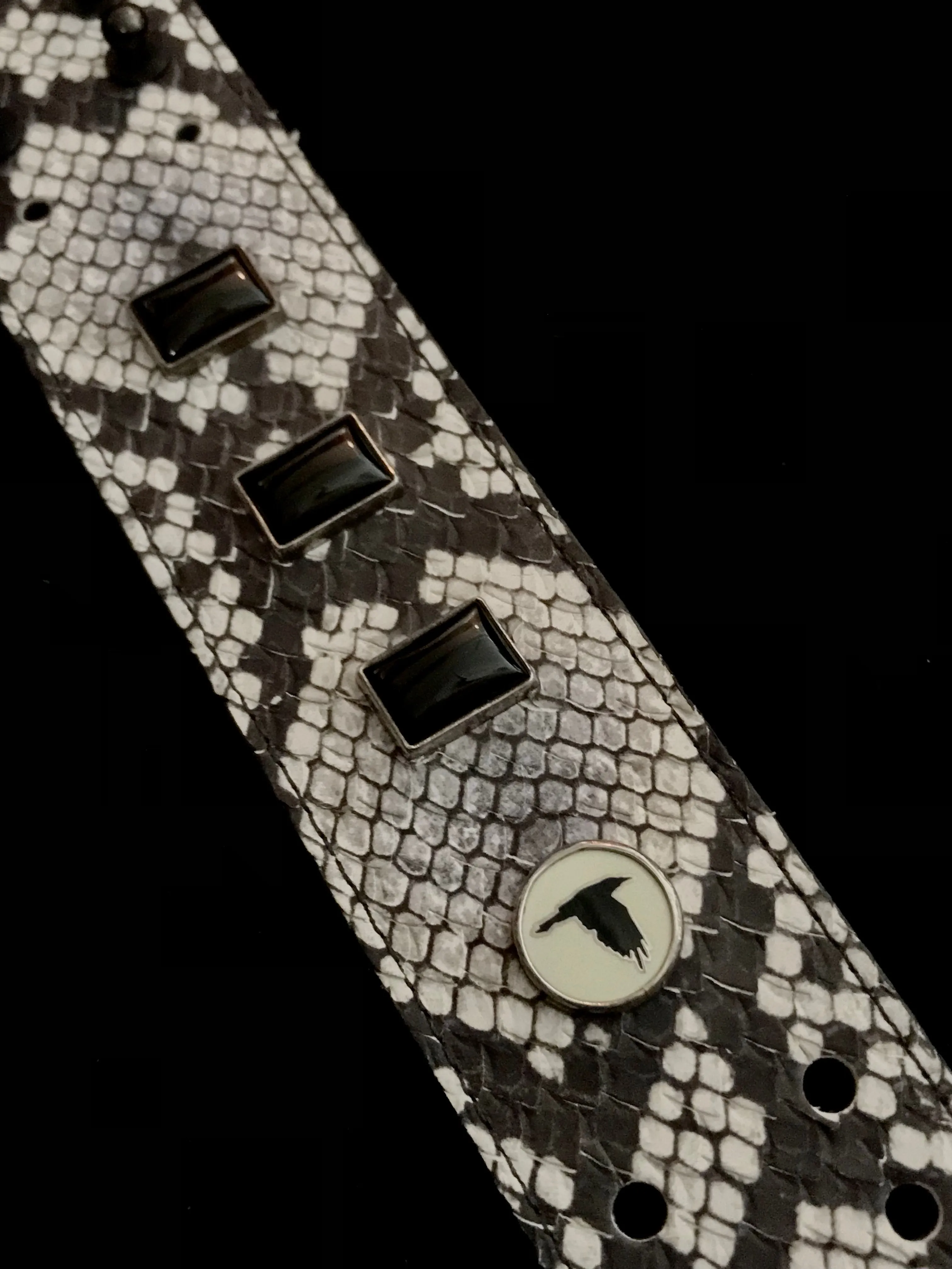 TRIPLE THREAT ONYX RANGER CUFF