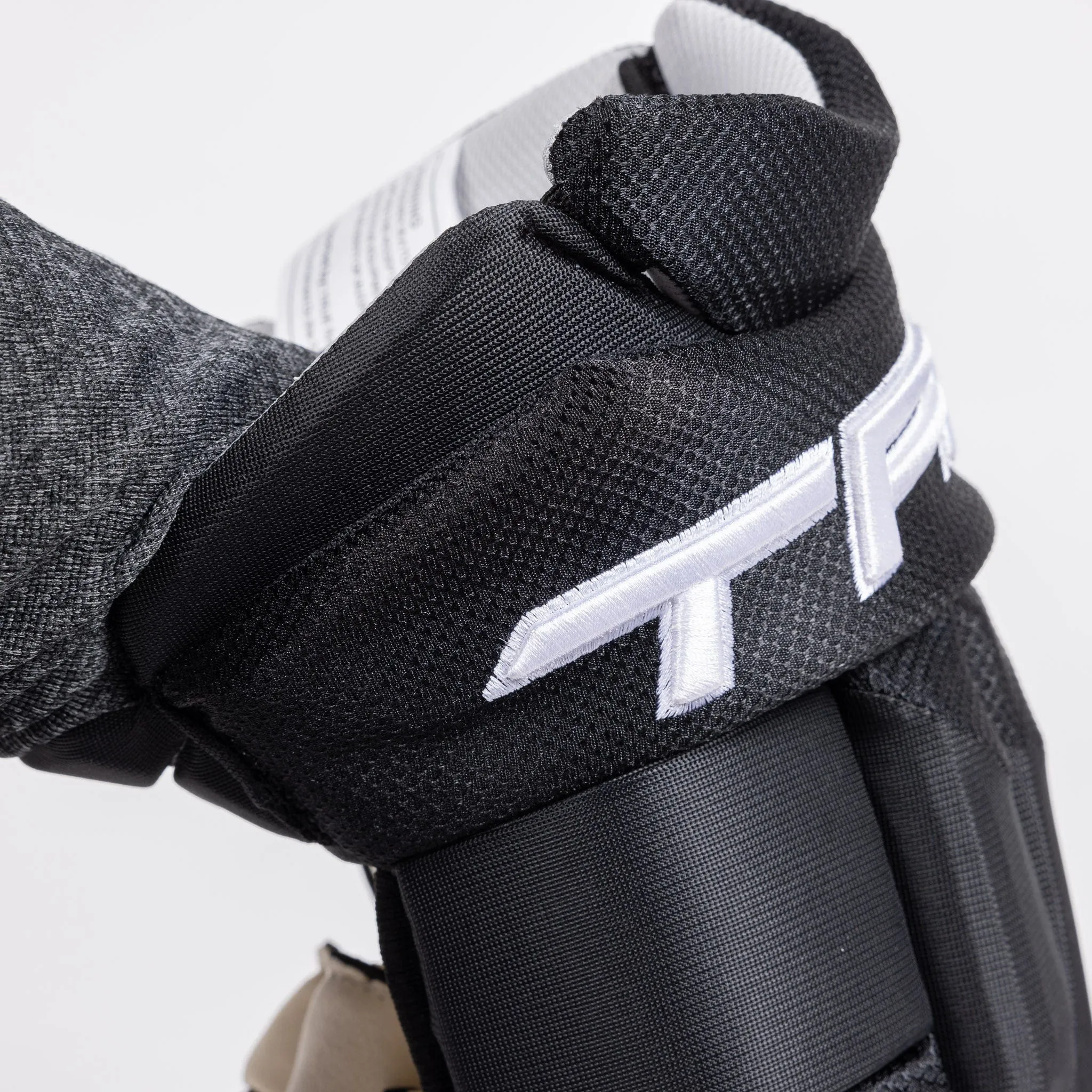 TRUE Catalyst Pro Stock Senior Hockey Glove - Seattle