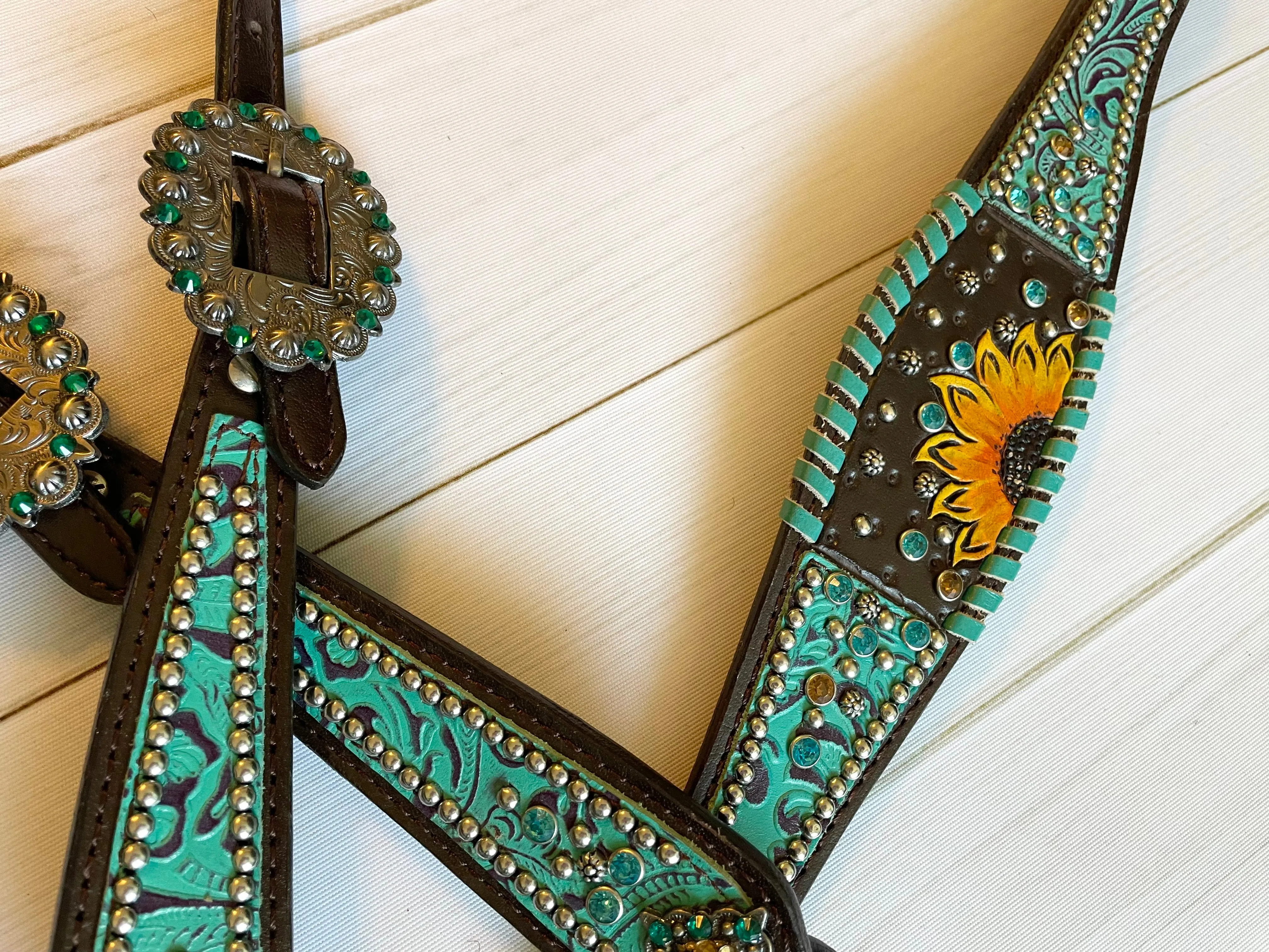 Turquoise Filagree Pattern Whipstitch Sunflower Tack Set