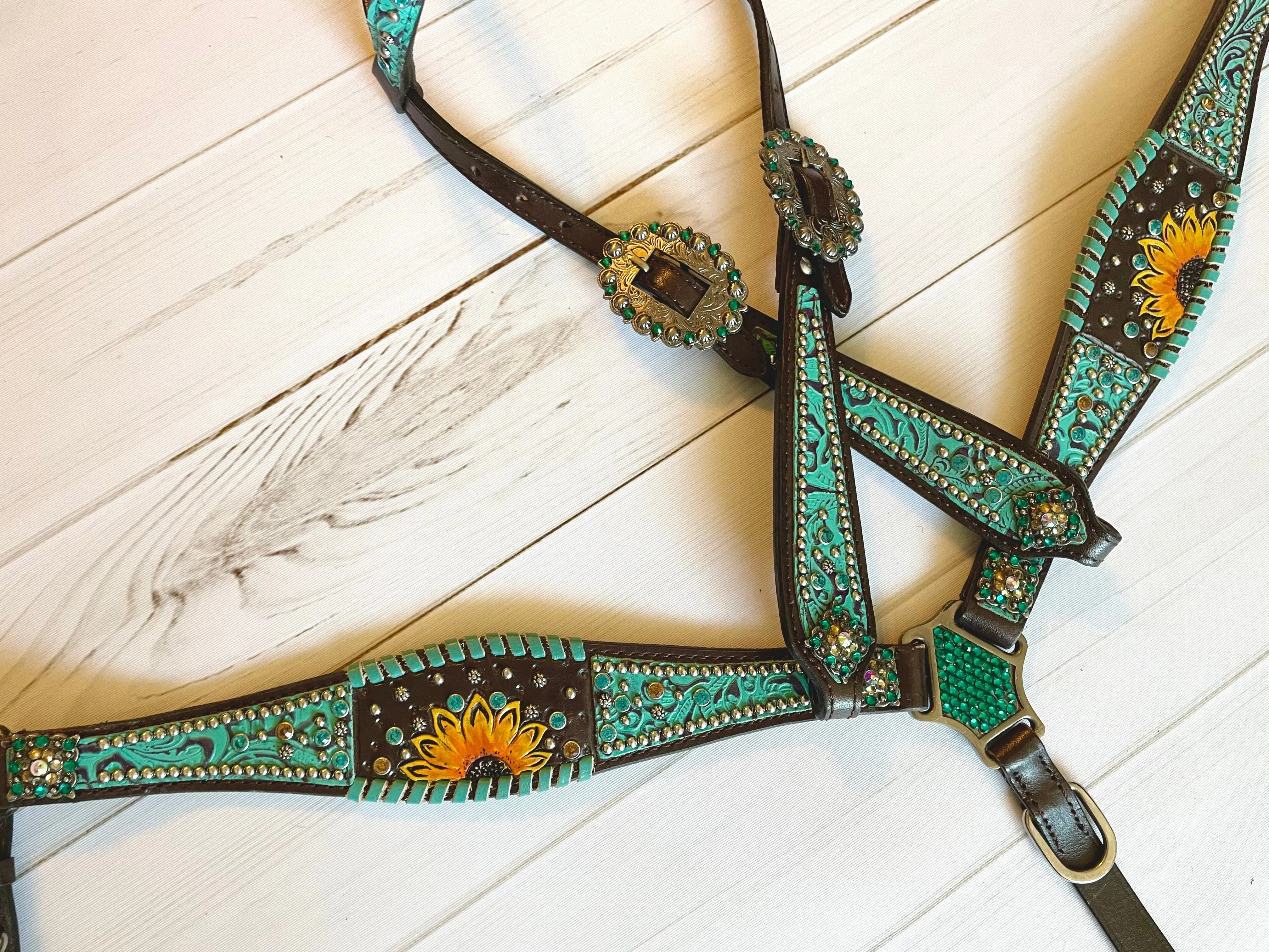 Turquoise Filagree Pattern Whipstitch Sunflower Tack Set