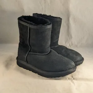 UGG Kids Classic Mid Suede Black Boot, USA Size 2