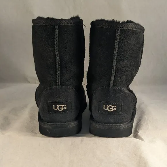 UGG Kids Classic Mid Suede Black Boot, USA Size 2