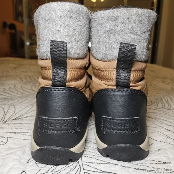 VGUC Sorel Whitney II Short Lace Up Winter Boot Snow Shoe Tan Kids 4