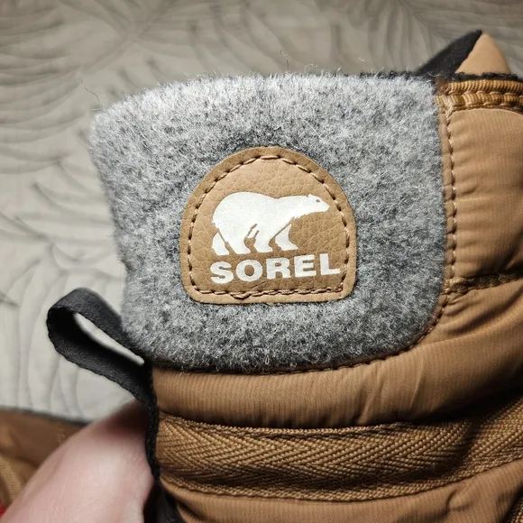VGUC Sorel Whitney II Short Lace Up Winter Boot Snow Shoe Tan Kids 4
