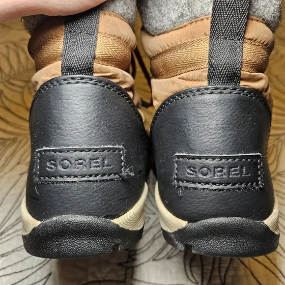 VGUC Sorel Whitney II Short Lace Up Winter Boot Snow Shoe Tan Kids 4
