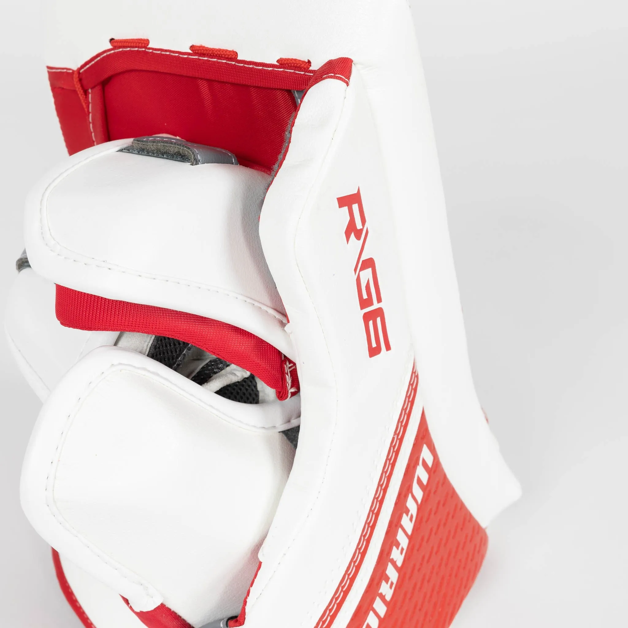 Warrior Ritual G6 E  Intermediate Goalie Blocker