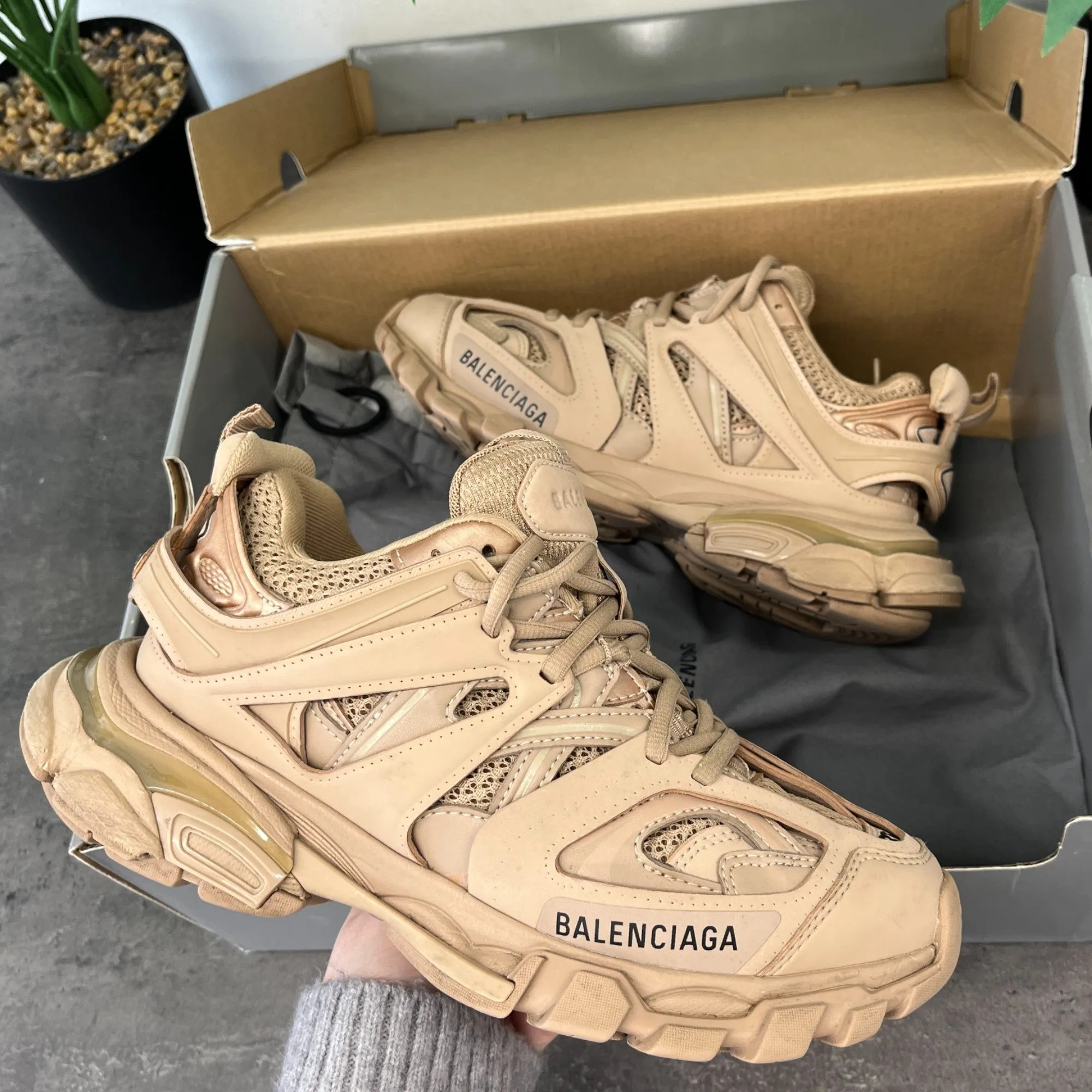 Women's Track Low Trainers Beige Size EU 37 / UK 4